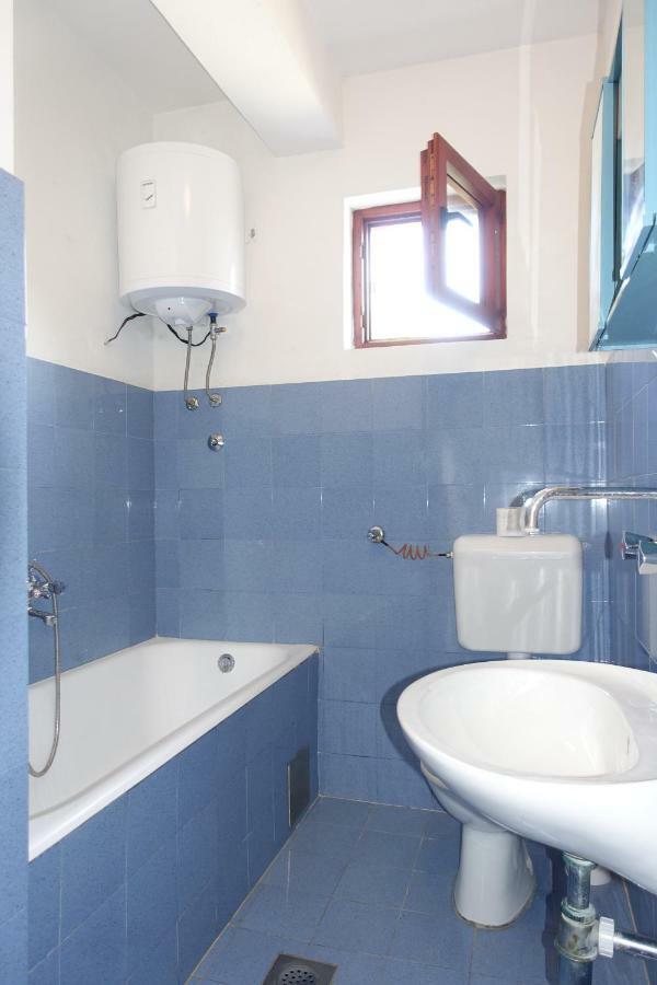 Apartment Dede นิน ภายนอก รูปภาพ