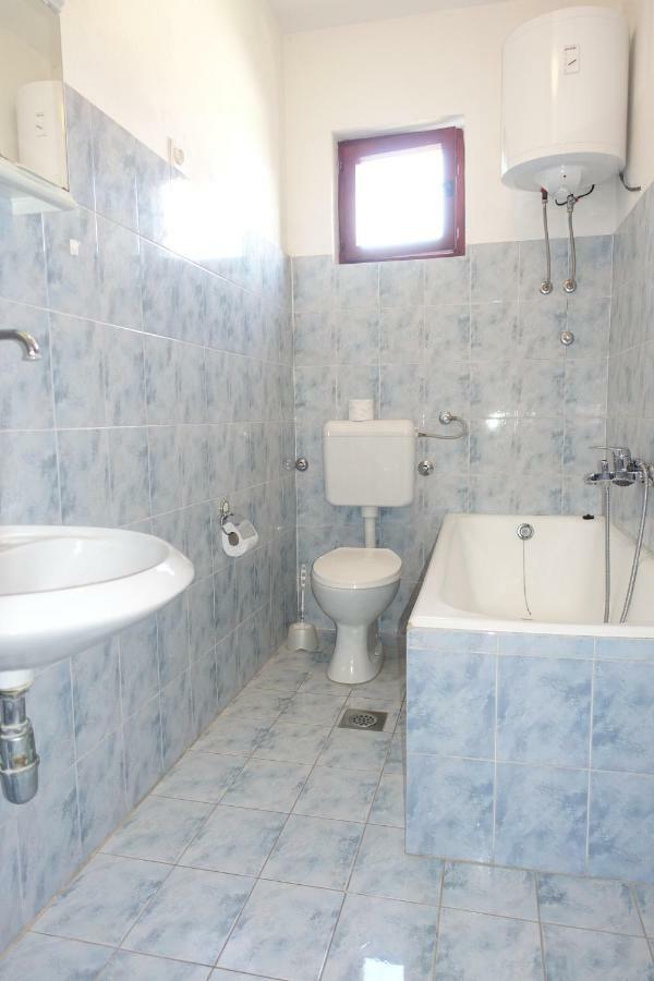 Apartment Dede นิน ภายนอก รูปภาพ