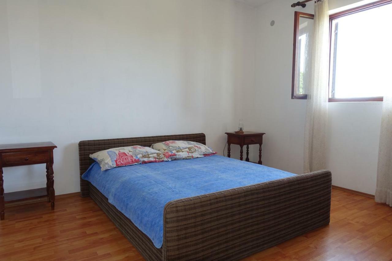 Apartment Dede นิน ภายนอก รูปภาพ