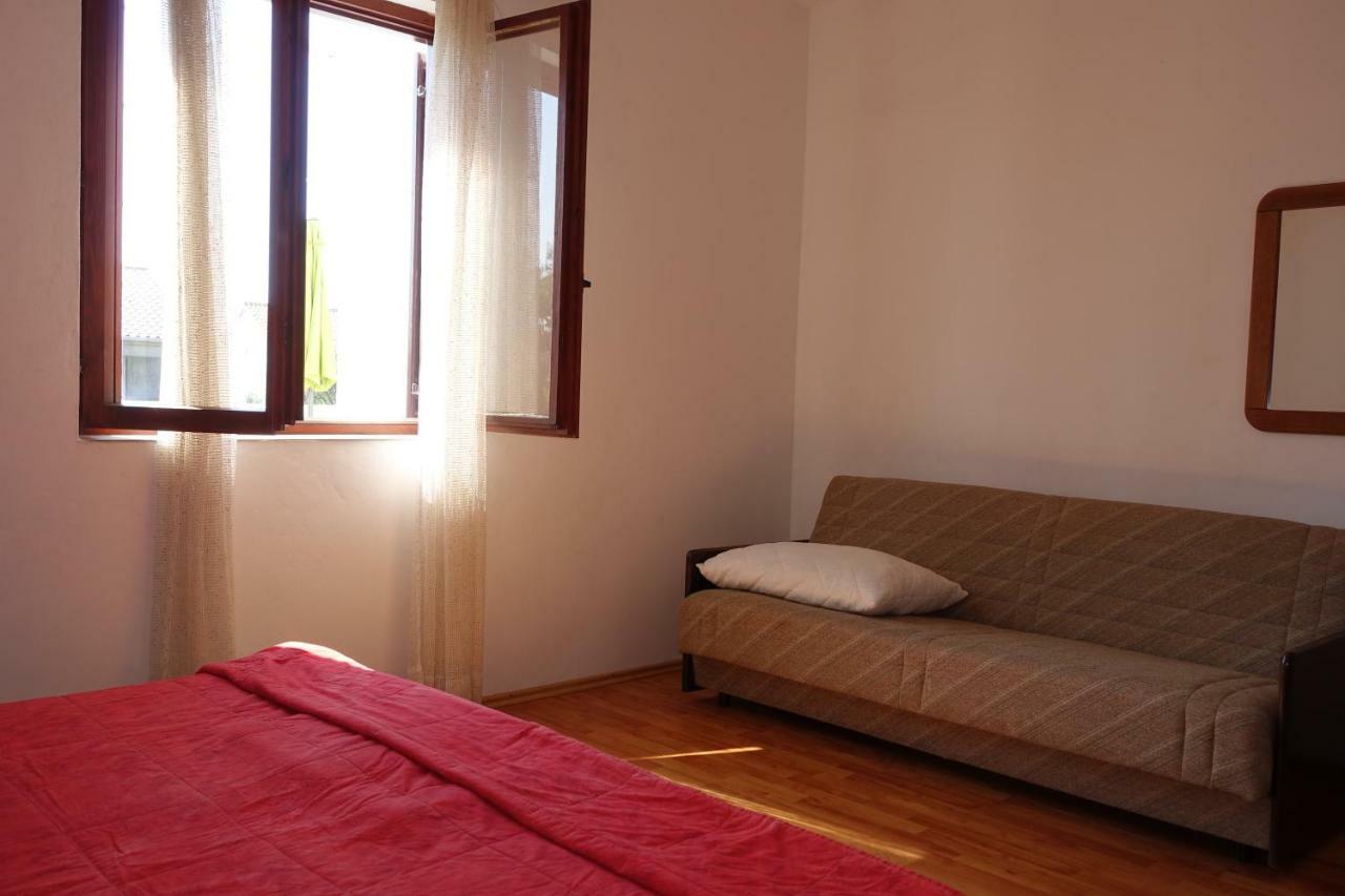 Apartment Dede นิน ภายนอก รูปภาพ